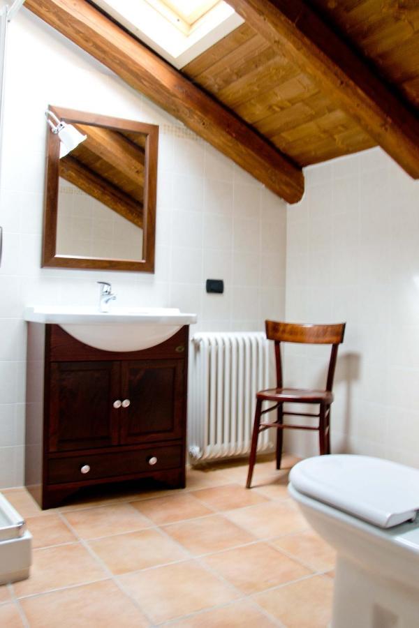 Agriturismo Monbertola Govone Eksteriør billede
