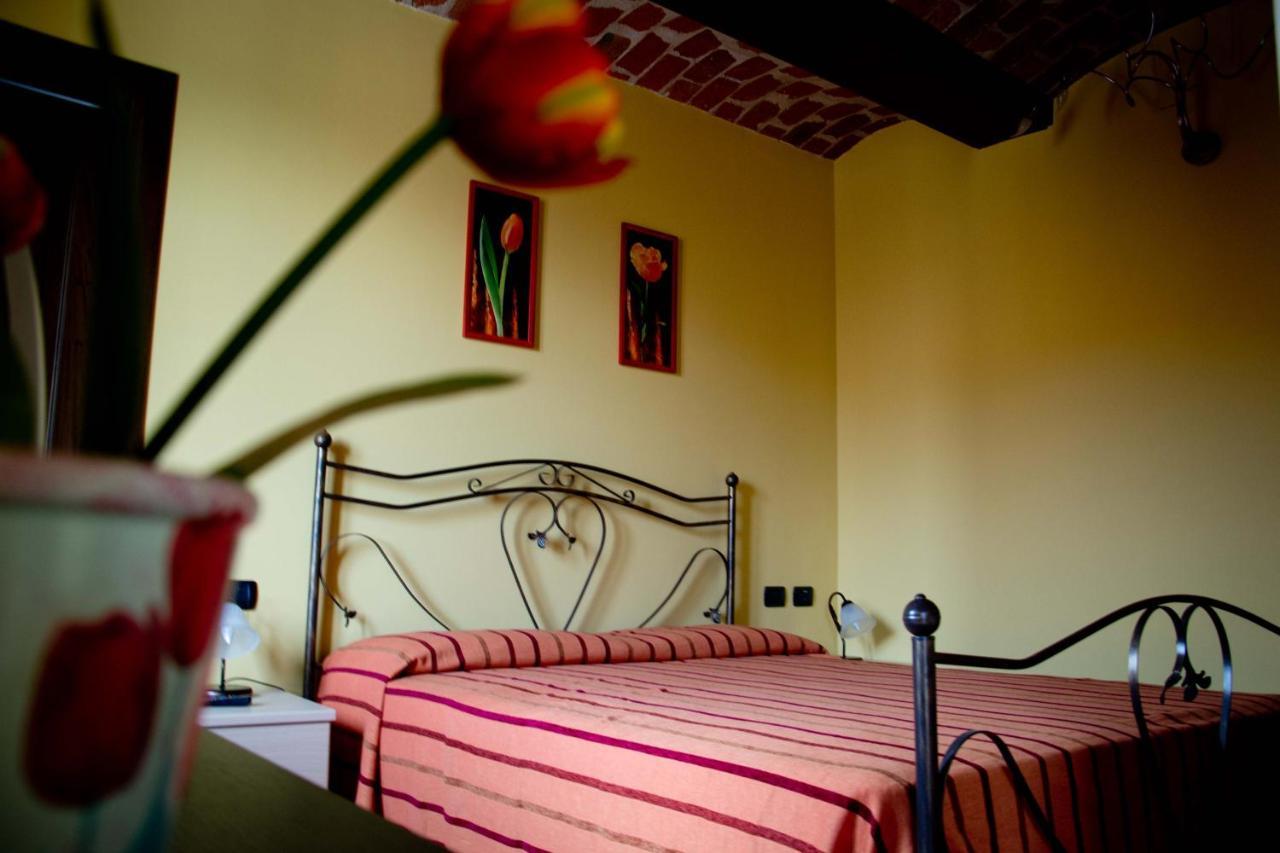 Agriturismo Monbertola Govone Eksteriør billede