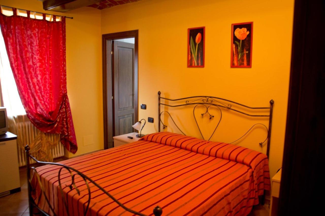 Agriturismo Monbertola Govone Eksteriør billede